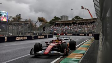 Hamilton assesses new Ferrari race engineer after debut tensions