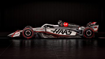 Haas 'reverse' livery to celebrate F1 milestone