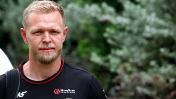 Magnussen refuses to rule out F1 stay despite Binotto silence