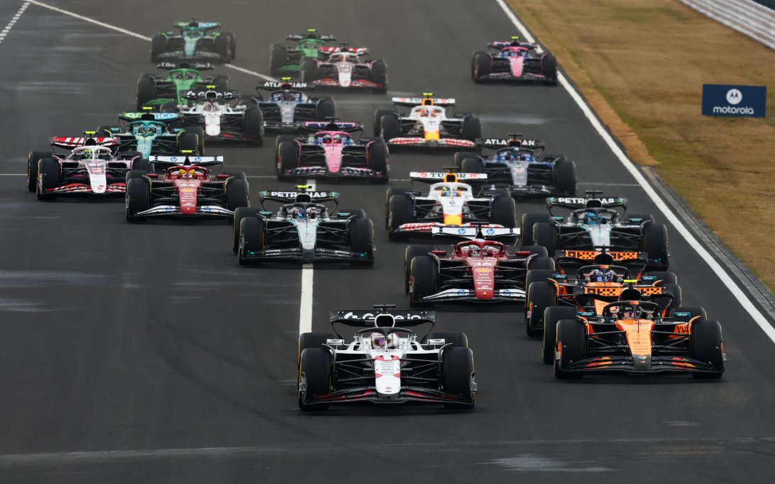 Race start GP Japan