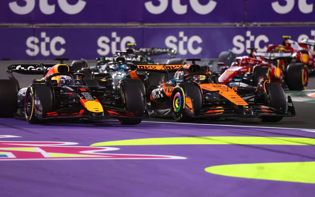 Verstappen Piastri incident start Jeddah
