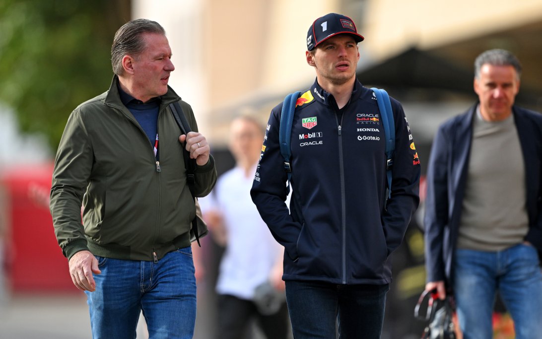 Jos en max Verstappen Bahrain test